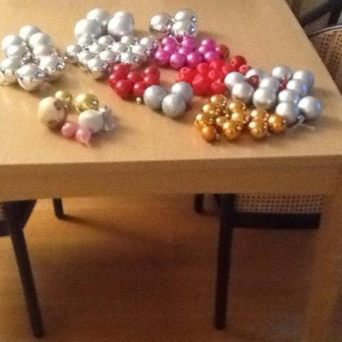 Kerstballen. Kunststof.