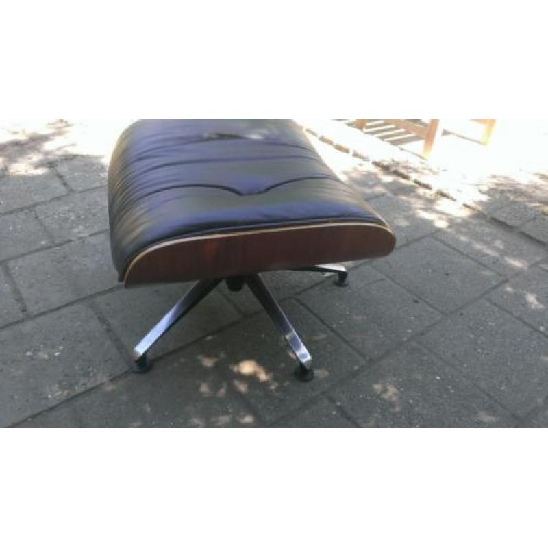 Eames voetenbank