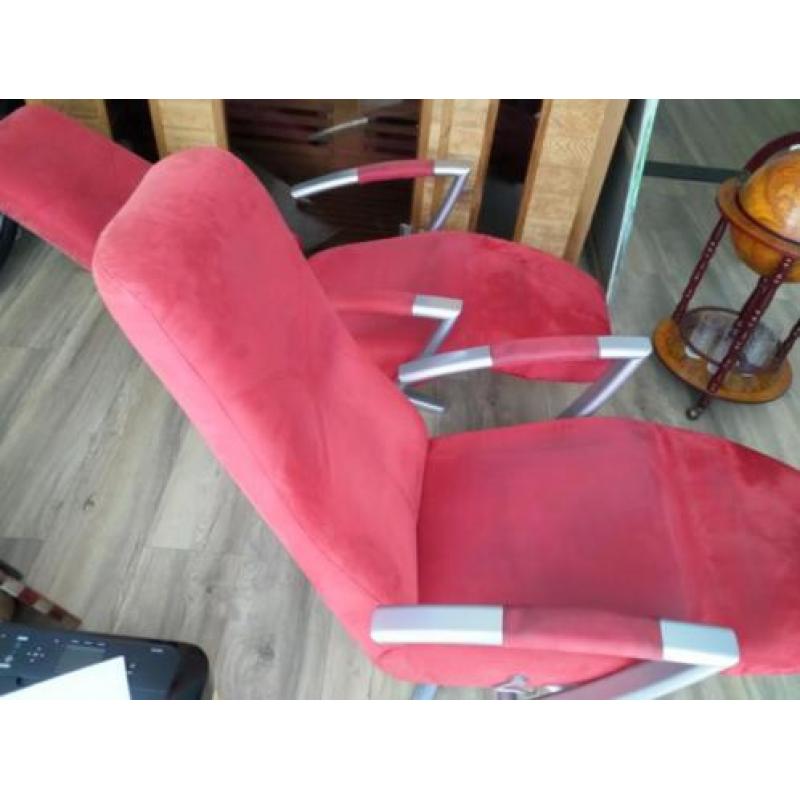 Fantastisch zittende rode Jori relax stoelen