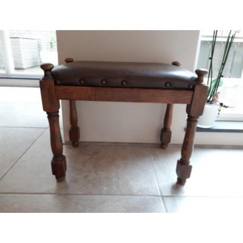Te koop retro voetenbankje