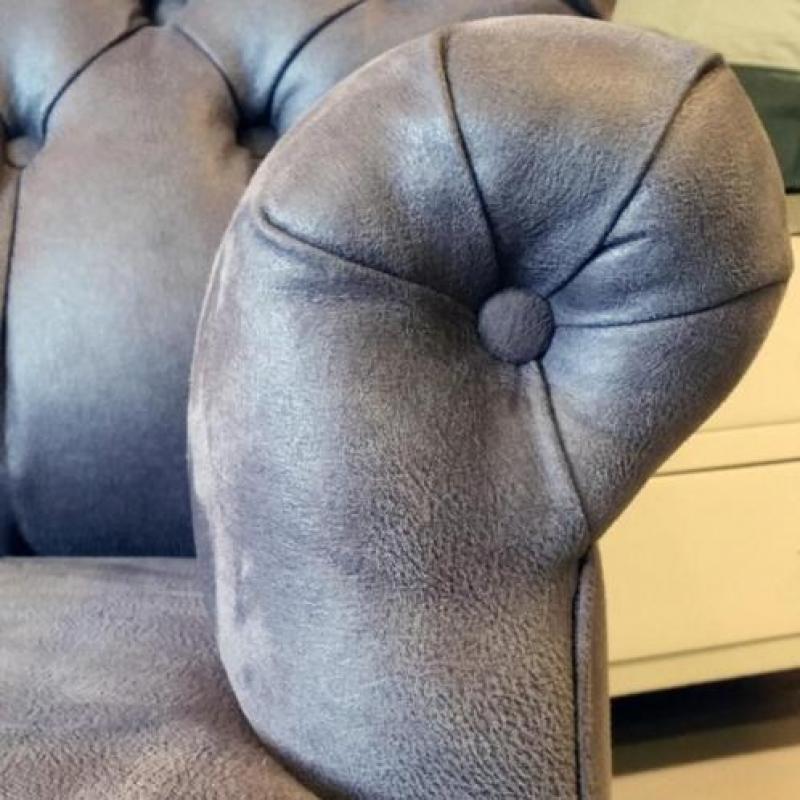 > HIER < Landelijke fauteuils - capitonnering <
