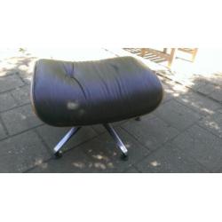 Eames voetenbank