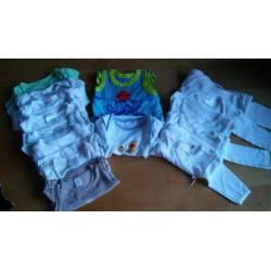 Groot pakket babykleding Maat 50,56,62