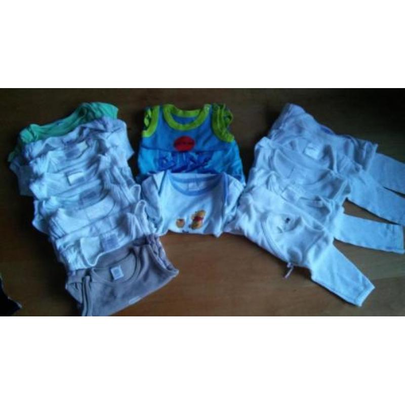 Groot pakket babykleding Maat 50,56,62