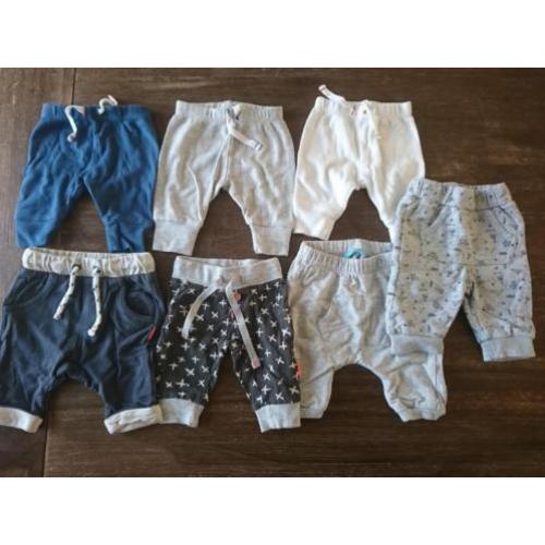 Kleding pakket maat 50. Broeken en shirts.