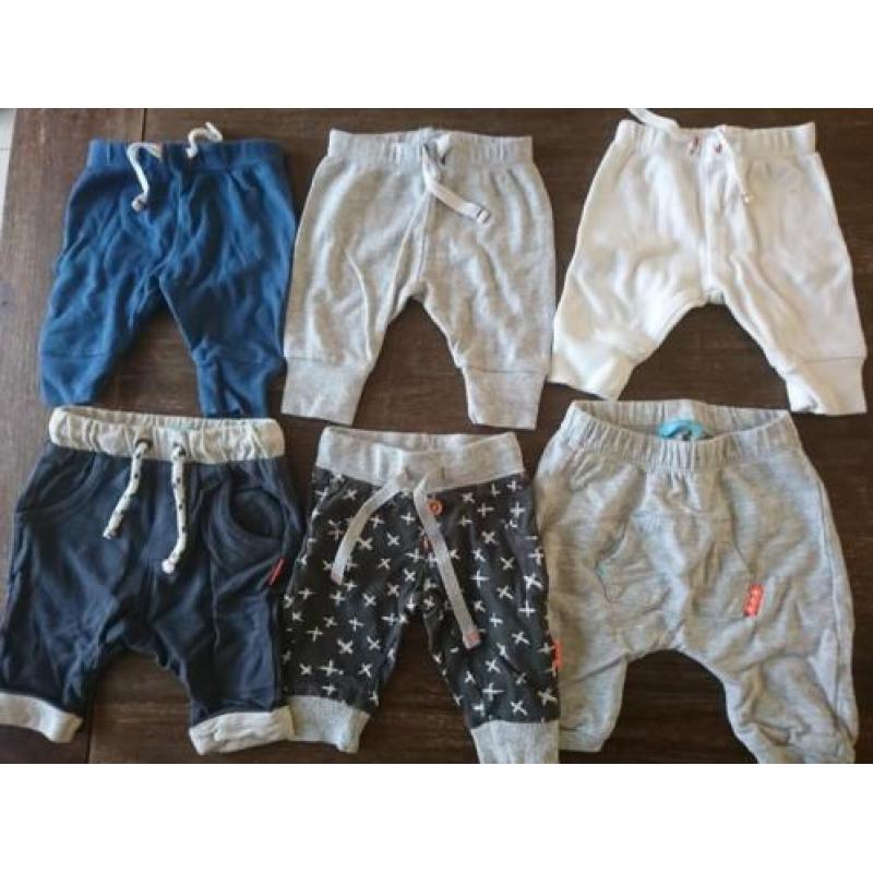 Kleding pakket maat 50. Broeken en shirts.