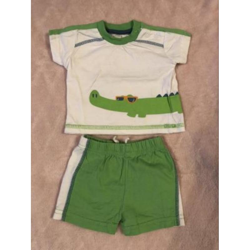 Babykleding jongen meisje maat 50 uitzoeken €1 per stuk
