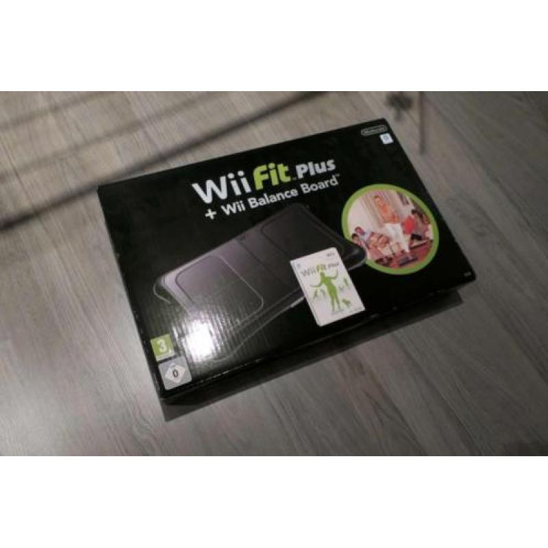 Nintendo Wii fit balance board plus NIEUW