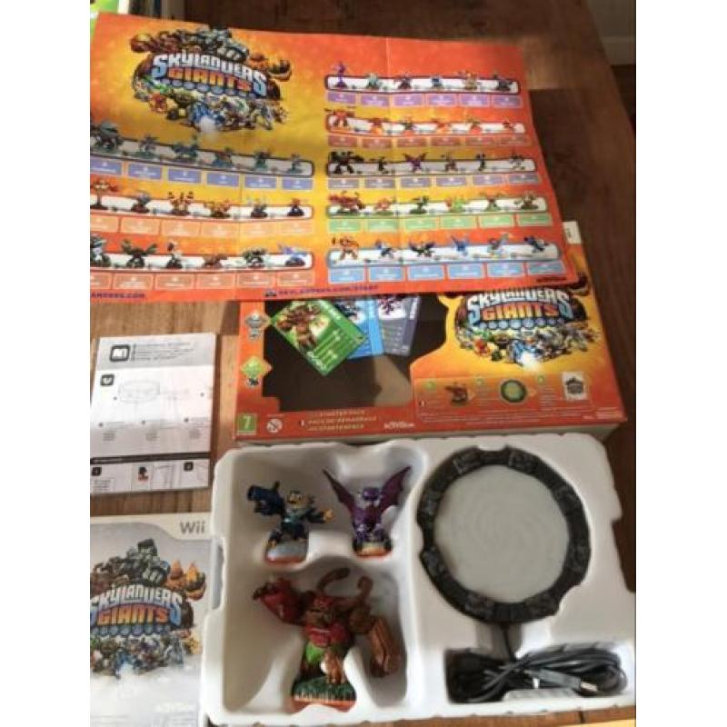 Wii Skylanders Giants incl. extra poppetjes en doos
