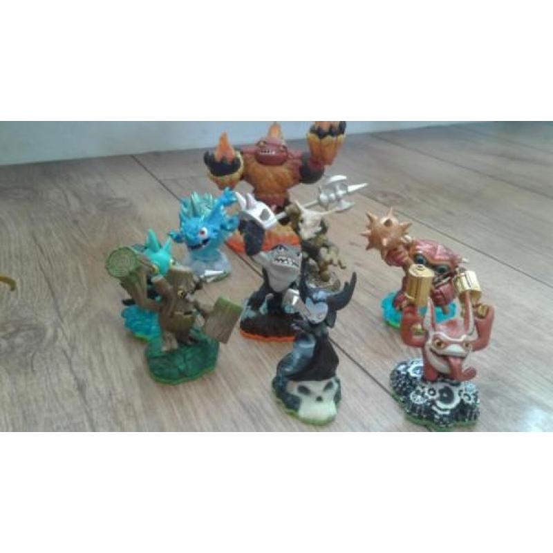 Skylanders spel voor wii met portal en poppetjes