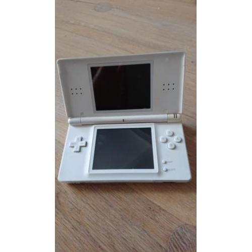 Nintendo DS Lite