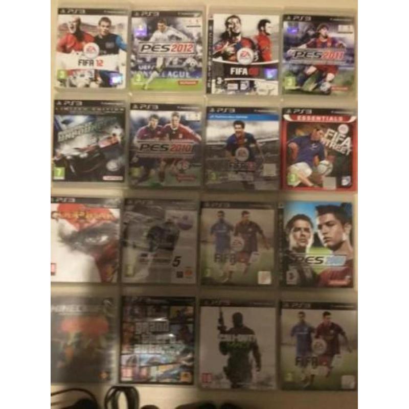Sony ps3 250 GB 2 controllers 16 games