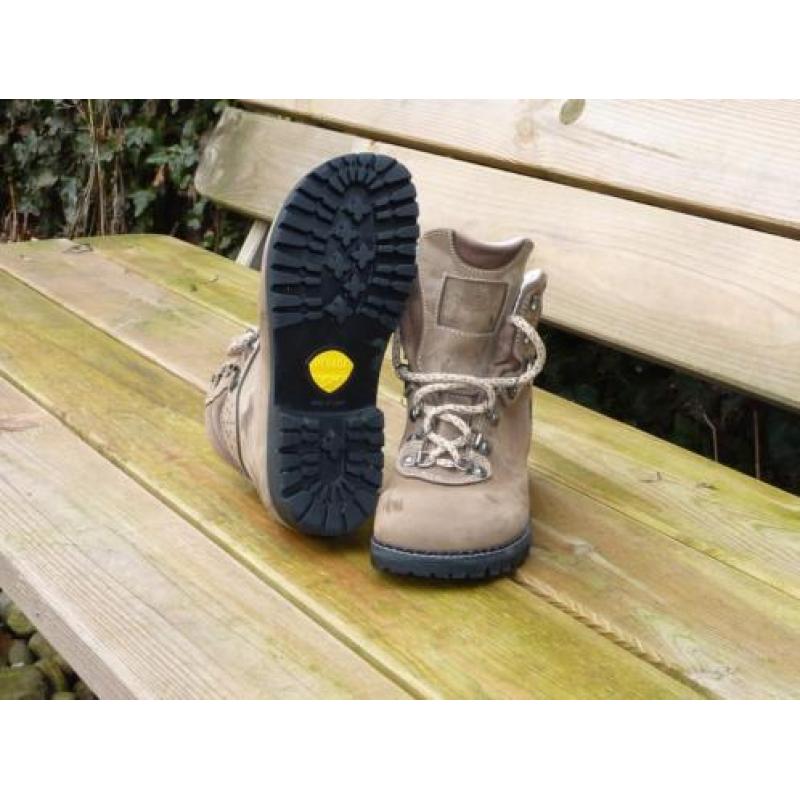 T.e.a.b. Stevige Intersko dames wandelschoenen Helvesko