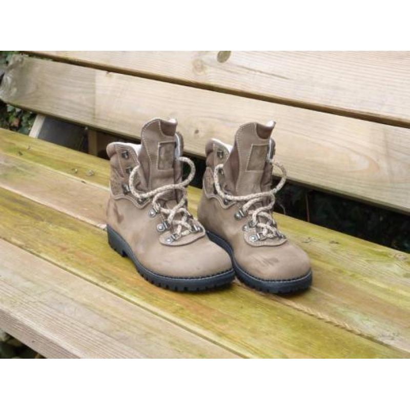 T.e.a.b. Stevige Intersko dames wandelschoenen Helvesko