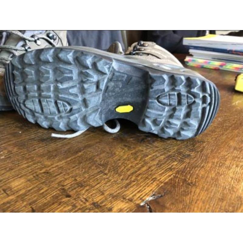 Lowa wandelschoenen maat 37 renegade